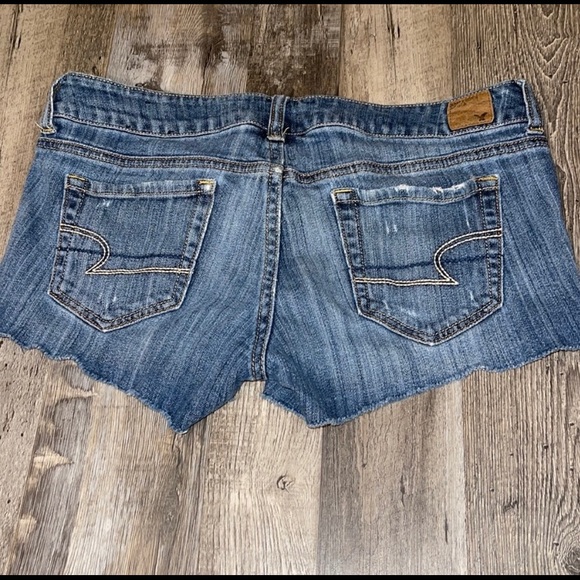Women’s size 8 American Eagle jean shorts, stretch jean short shorts - Picture 7 of 9